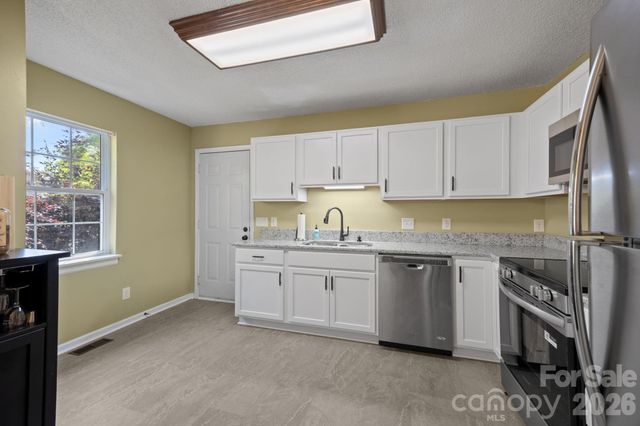 125 Mills Forest Lane, Mooresville, NC 28117