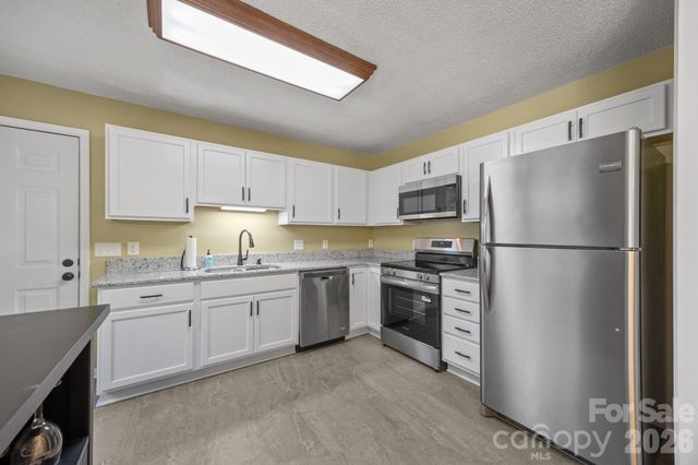 125 Mills Forest Lane, Mooresville, NC 28117
