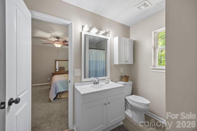 125 Mills Forest Lane, Mooresville, NC 28117