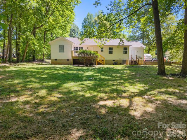 125 Mills Forest Lane, Mooresville, NC 28117