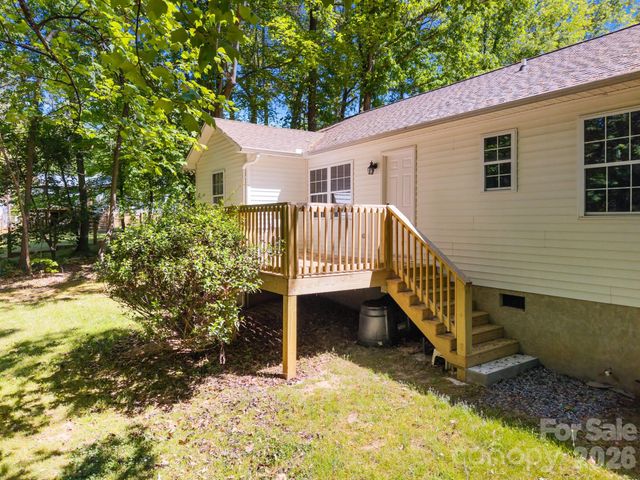 125 Mills Forest Lane, Mooresville, NC 28117