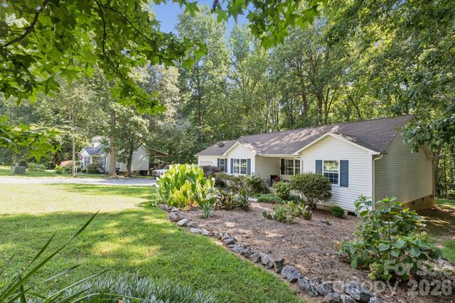 125 Mills Forest Lane, Mooresville, NC 28117