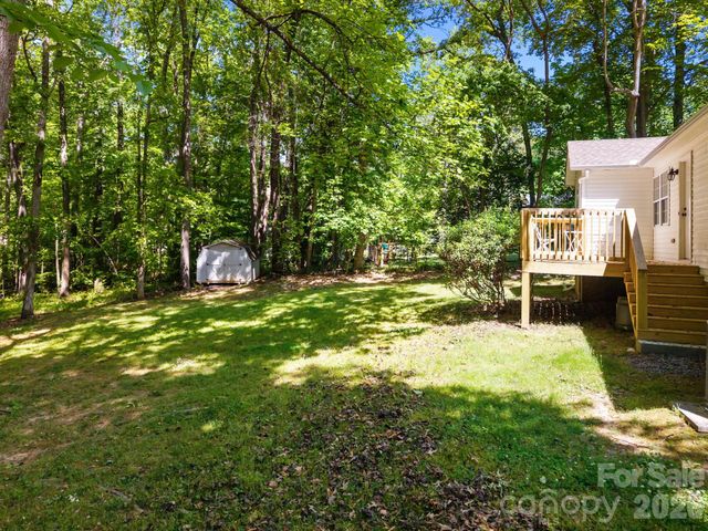 125 Mills Forest Lane, Mooresville, NC 28117