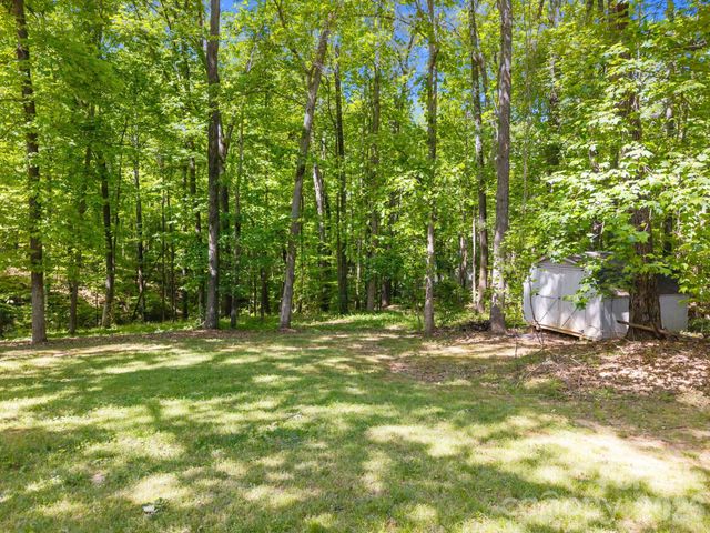 125 Mills Forest Lane, Mooresville, NC 28117