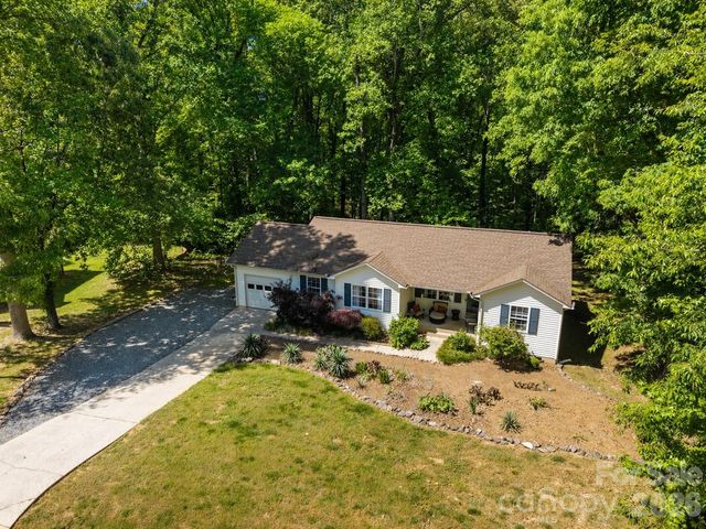 125 Mills Forest Lane, Mooresville, NC 28117