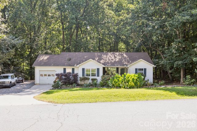 125 Mills Forest Lane, Mooresville, NC 28117
