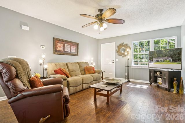 125 Mills Forest Lane, Mooresville, NC 28117