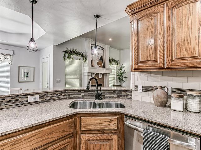 1101 Parrish Place, Blanchard, OK 73010