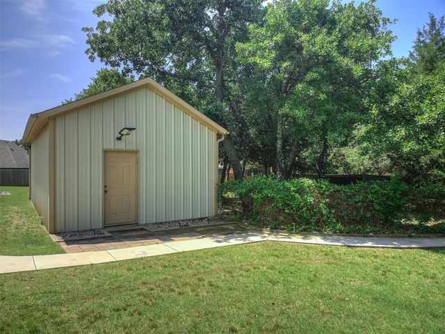 1101 Parrish Place, Blanchard, OK 73010