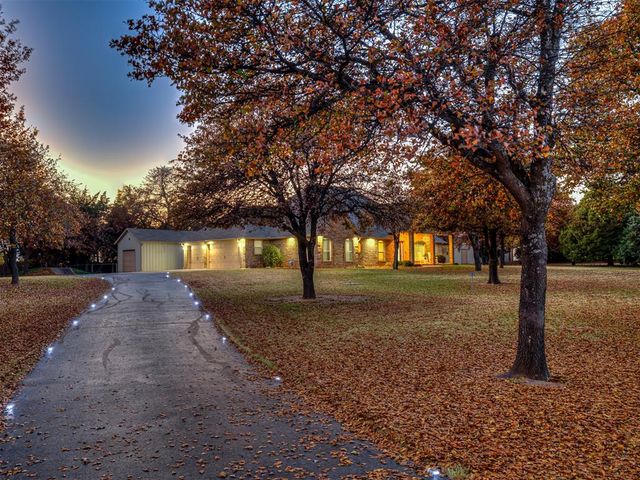 1101 Parrish Place, Blanchard, OK 73010