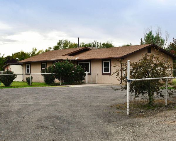 344 Merlot Lane, Los Lunas, NM 87031