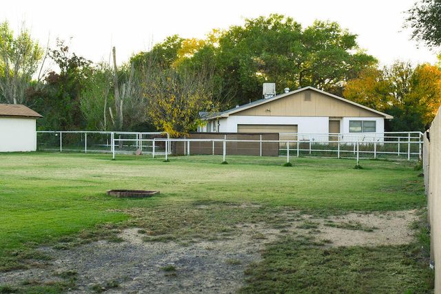 344 Merlot Lane, Los Lunas, NM 87031