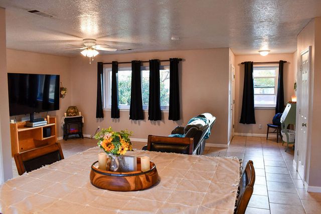 344 Merlot Lane, Los Lunas, NM 87031