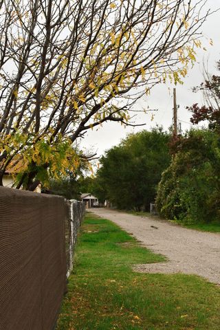 344 Merlot Lane, Los Lunas, NM 87031