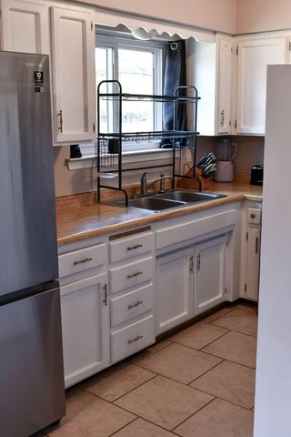 344 Merlot Lane, Los Lunas, NM 87031