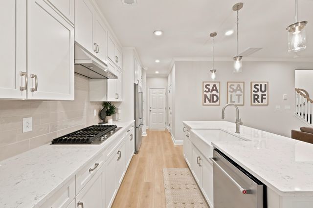 512 9th Ave. S, North Myrtle Beach, SC 29582