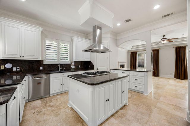 1711 Oak Shade Drive, Sugar Land, TX 77479