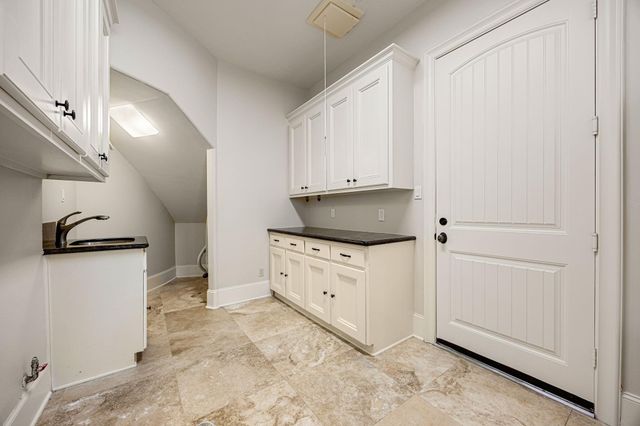1711 Oak Shade Drive, Sugar Land, TX 77479