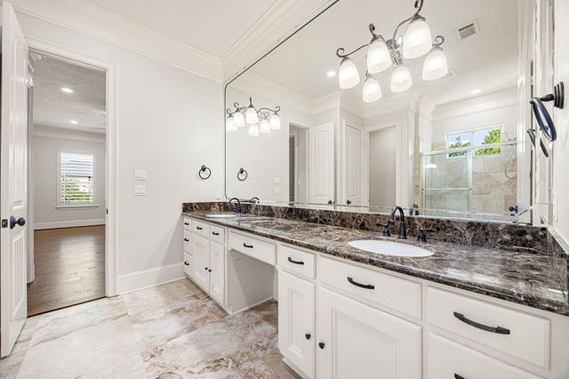1711 Oak Shade Drive, Sugar Land, TX 77479