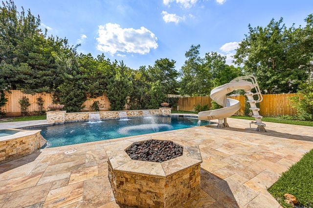 1711 Oak Shade Drive, Sugar Land, TX 77479