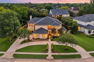 1711 Oak Shade Drive, Sugar Land, TX 77479