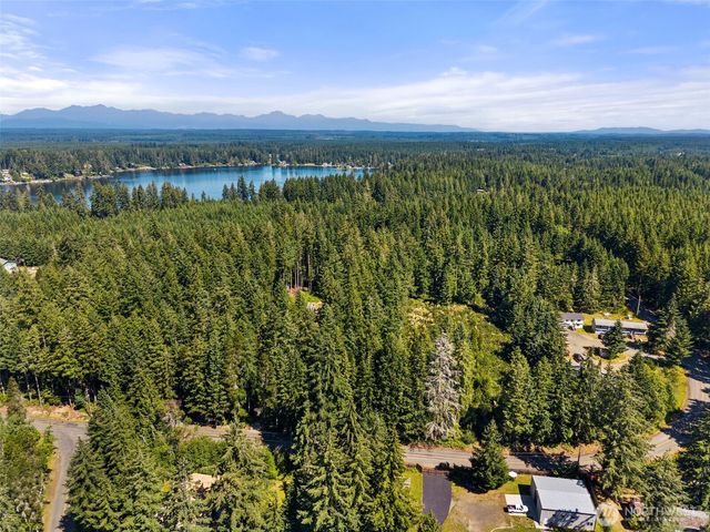1030 E Phillips Lake Road, Shelton, WA 98584