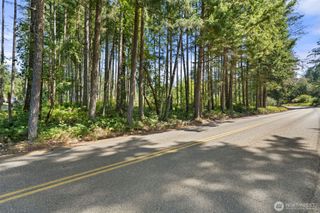 1030 E Phillips Lake Road, Shelton, WA 98584