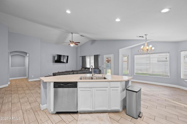 8526 W PRESTON Lane, Tolleson, AZ 85353
