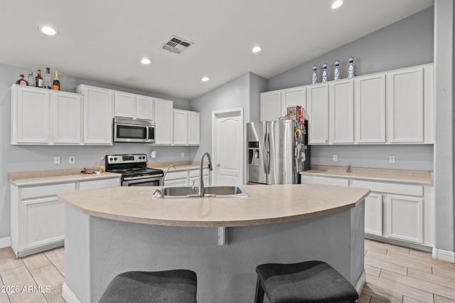 8526 W PRESTON Lane, Tolleson, AZ 85353