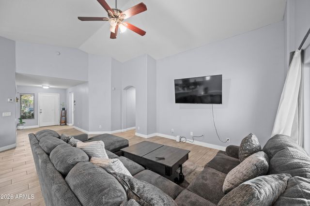 8526 W PRESTON Lane, Tolleson, AZ 85353