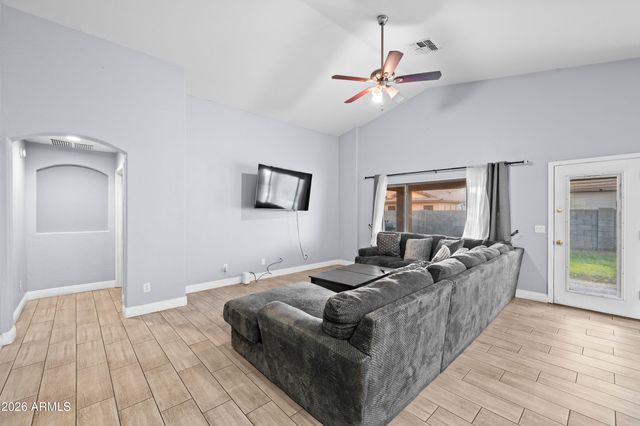8526 W PRESTON Lane, Tolleson, AZ 85353