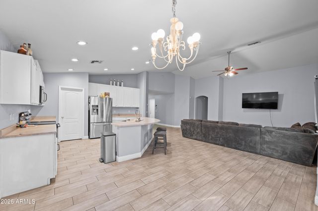 8526 W PRESTON Lane, Tolleson, AZ 85353