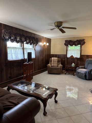 1014 N Elmhurst Road, Prospect Heights, IL 60070