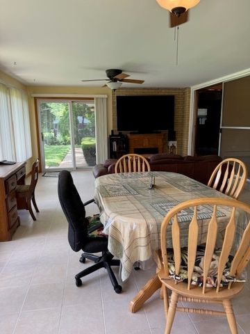 1014 N Elmhurst Road, Prospect Heights, IL 60070