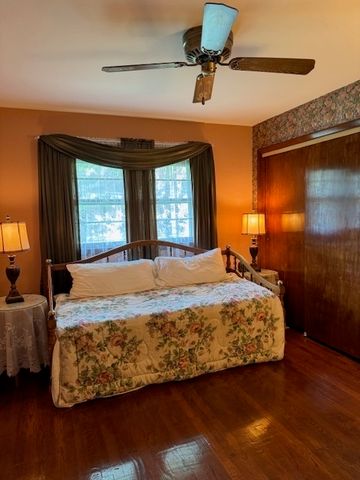 1014 N Elmhurst Road, Prospect Heights, IL 60070