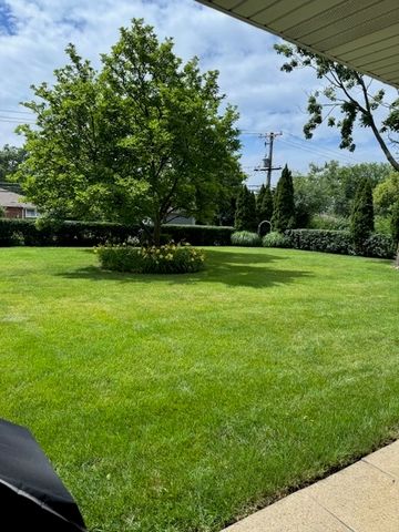 1014 N Elmhurst Road, Prospect Heights, IL 60070