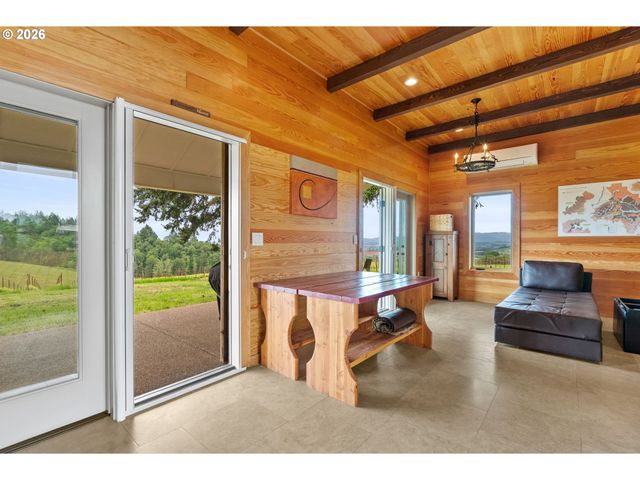 8810 Ne BLACKBURN Rd, Yamhill, OR 97148
