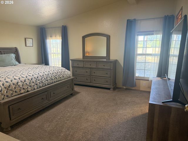 8810 Ne BLACKBURN Rd, Yamhill, OR 97148