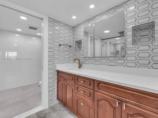 1601 Abaco Drive F3, Coconut Creek, FL 33066