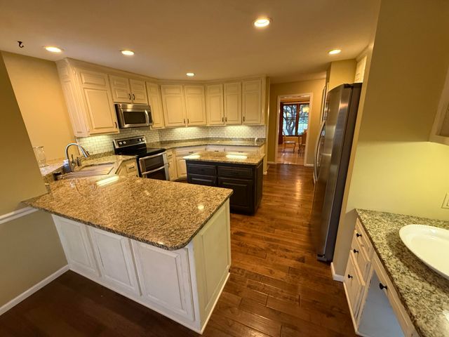 1921 E Nottingham Street, Springfield, MO 65804