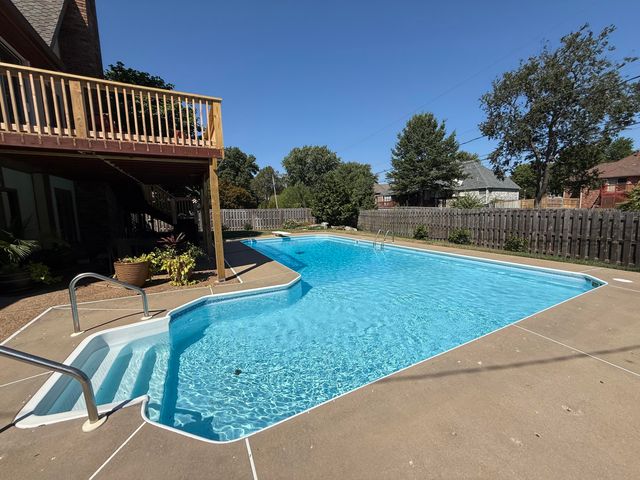 1921 E Nottingham Street, Springfield, MO 65804