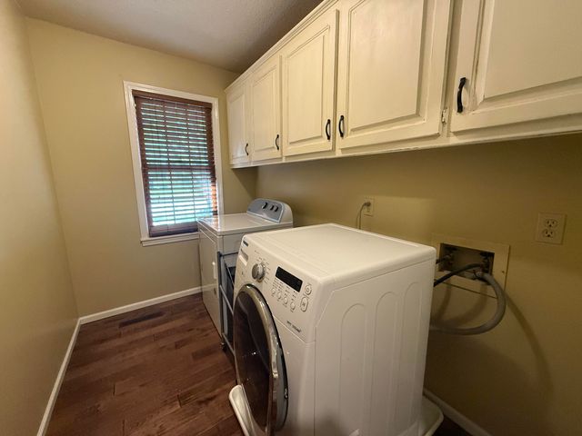 1921 E Nottingham Street, Springfield, MO 65804
