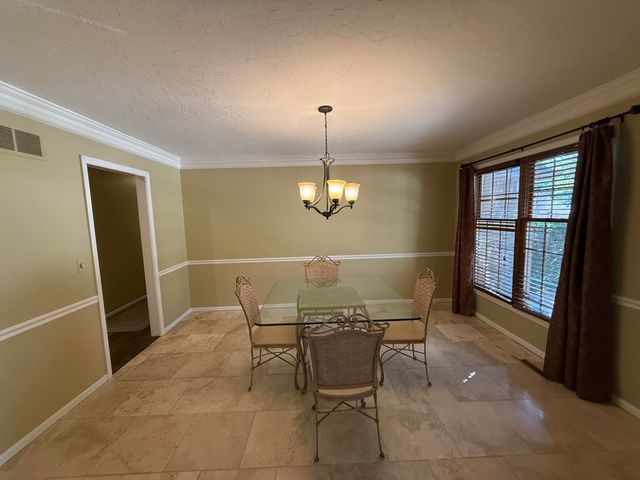 1921 E Nottingham Street, Springfield, MO 65804