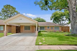 4526 Benning Drive, Houston, TX 77035