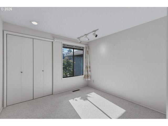 5633 FINCH Dr, Longview, WA 98632