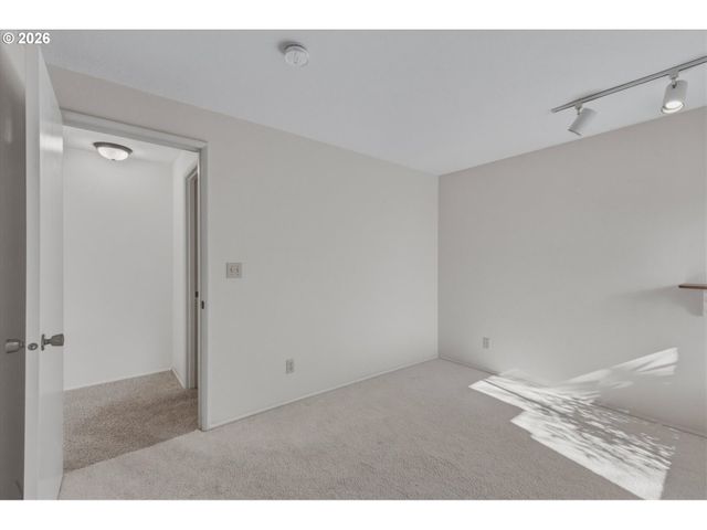 5633 FINCH Dr, Longview, WA 98632