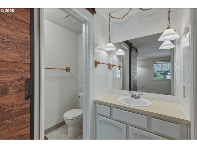 5633 FINCH Dr, Longview, WA 98632