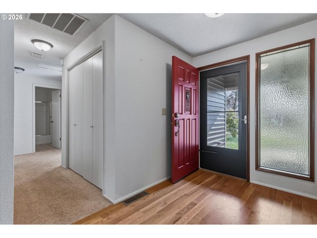 5633 FINCH Dr, Longview, WA 98632