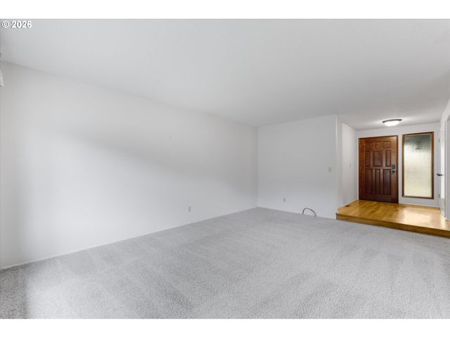 5633 FINCH Dr, Longview, WA 98632