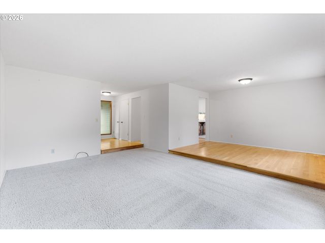 5633 FINCH Dr, Longview, WA 98632